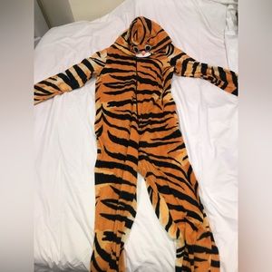 Tiger jumpsuit